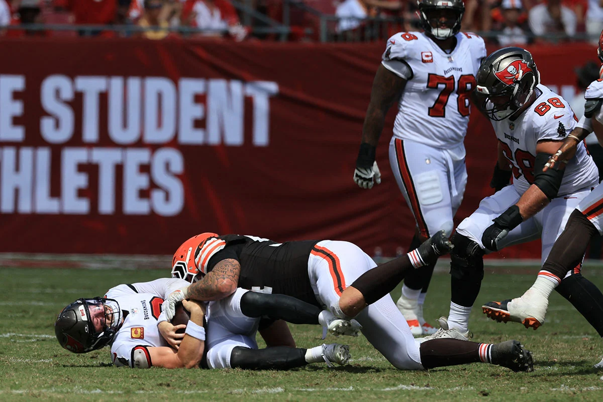 Buccaneers lose to Cleveland Browns 19-23