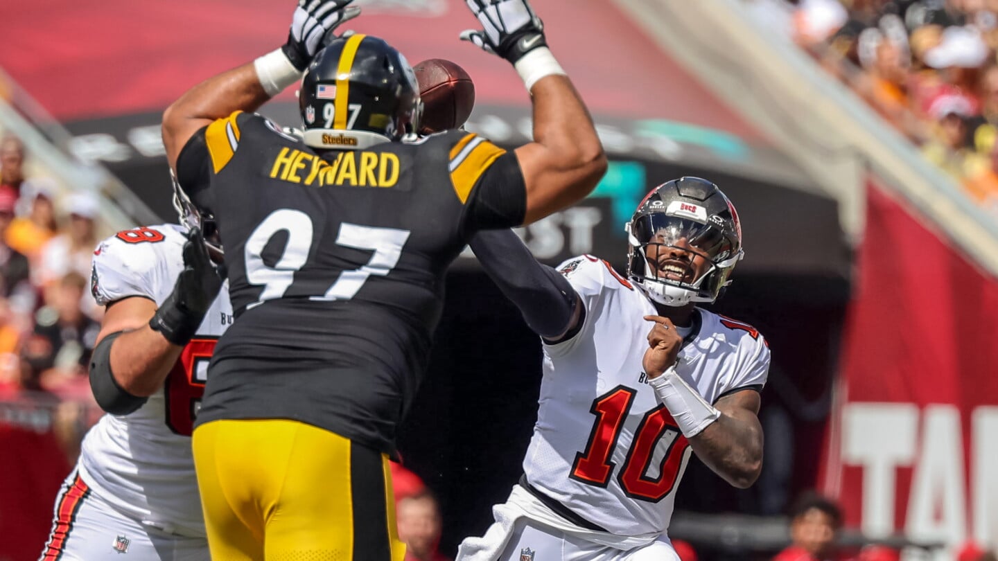 Buccaneers lose to Steelers 19-26 in overtime after blowing a 13-point lead