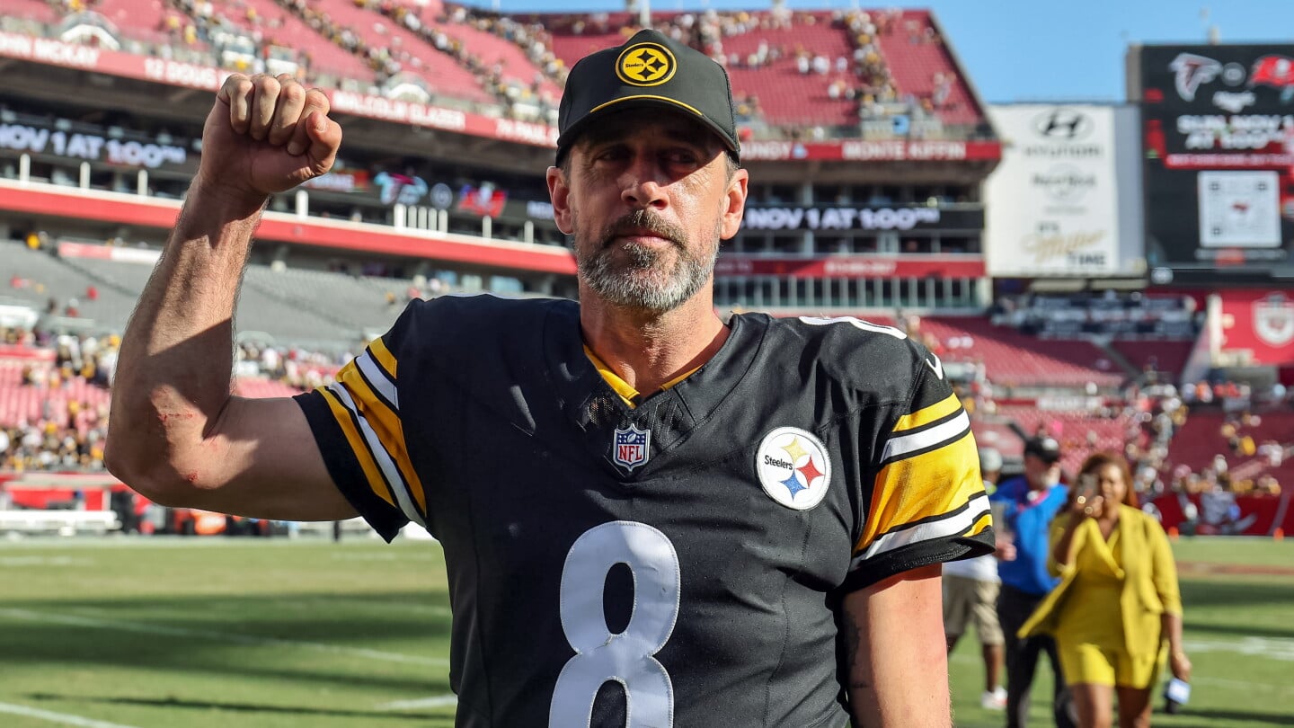 Aaron Rodgers calls the Raymond James Stadium field one of the worst in the league