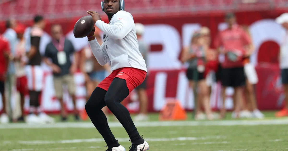 Bucs sign QB Brett Rypien and turn to Easton Stick as Daniels' backup